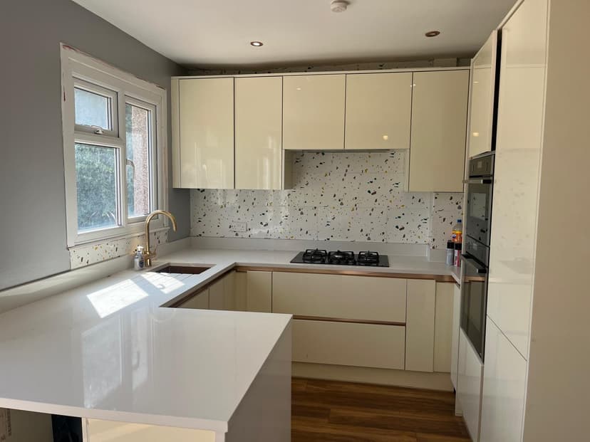 Image 2:3 bedroom End-of-terrace house to rent