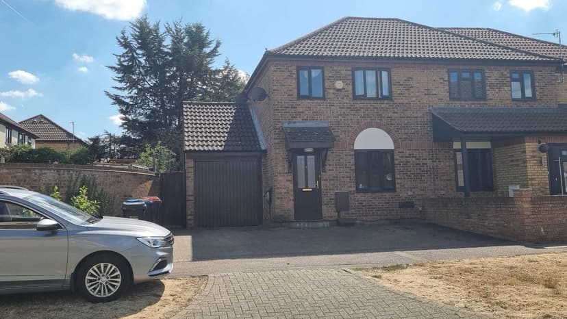 Image 1:3 bedroom Semi-detached house to rent