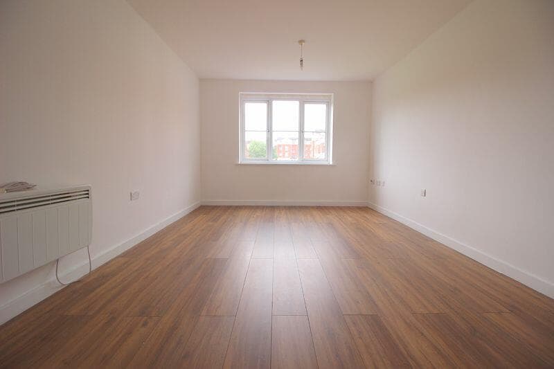 Image 3:2 bedroom Apartment or flat to rent
