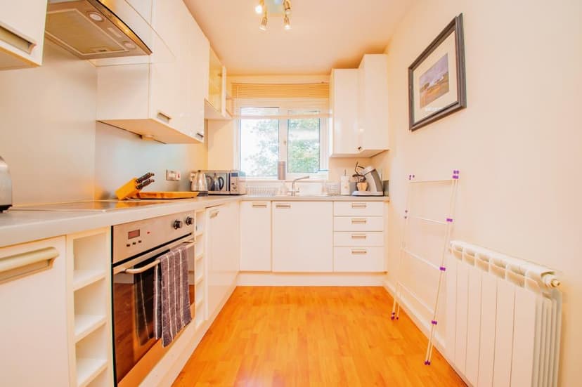 Image 3:2 bedroom Maisonette to rent