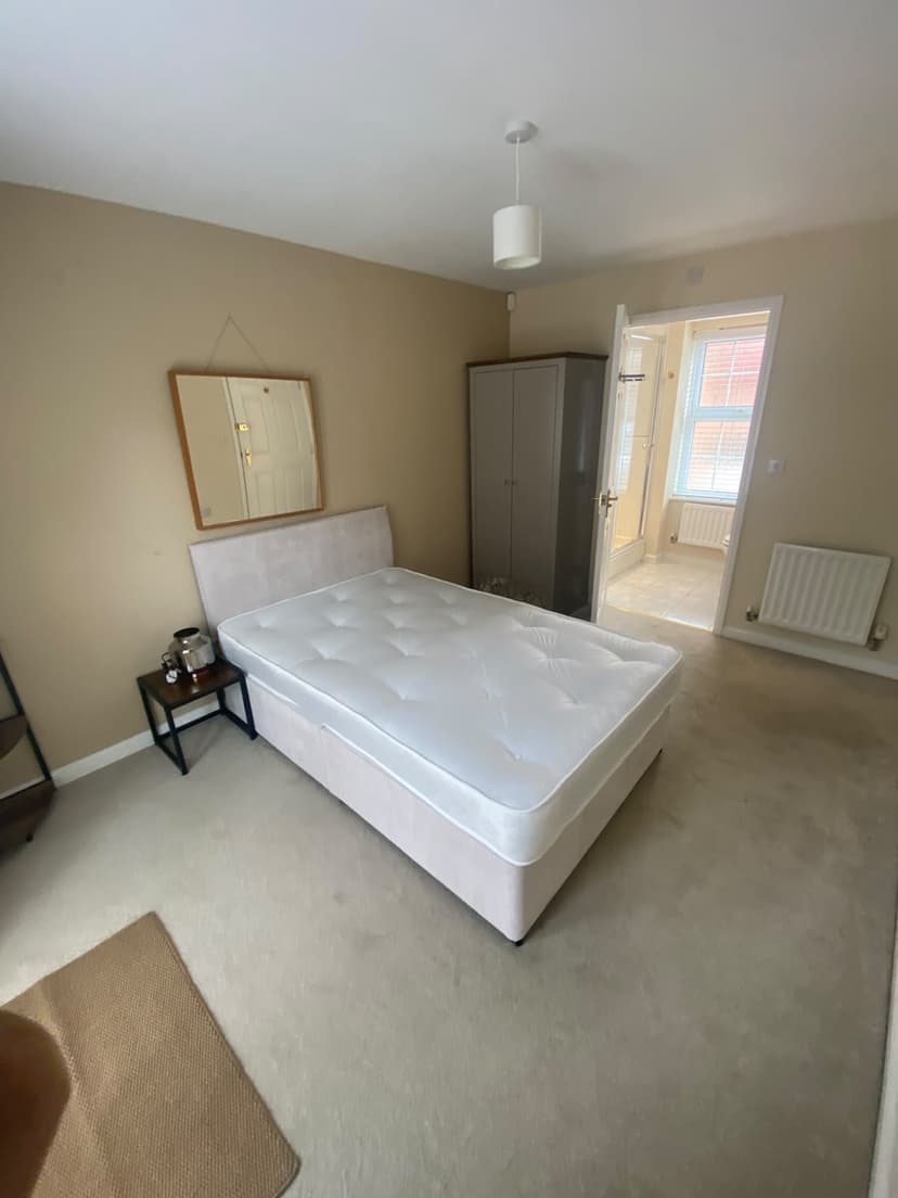 Image 1:1 bedroom House share to rent