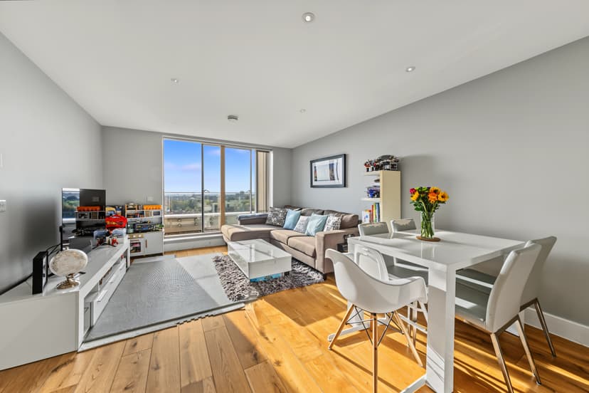 Image 1:1 bedroom Apartment or flat to rent