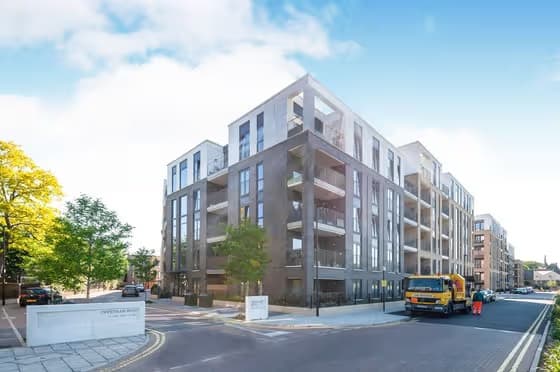Image 1:1 bedroom Apartment or flat to rent