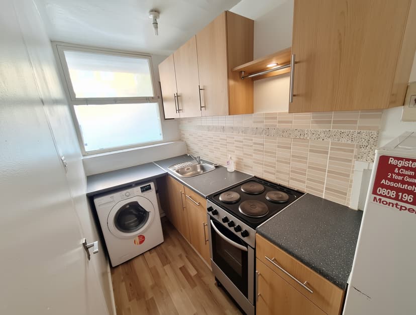 Image 3: Studio Apartment or flat to rent