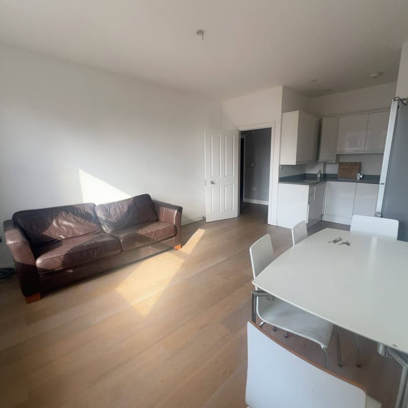 Image 2:3 bedroom Apartment or flat to rent