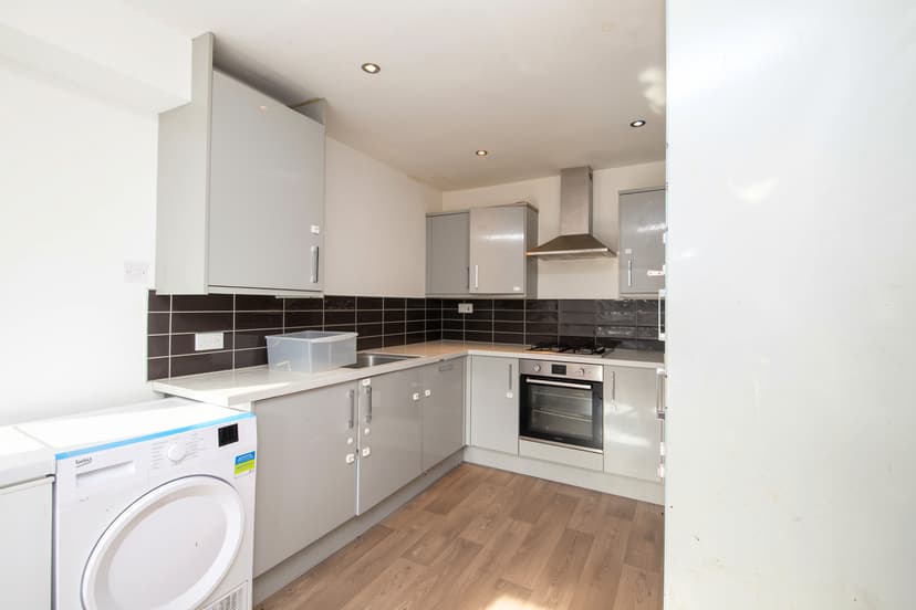 Image 2:4 bedroom Townhouse to rent