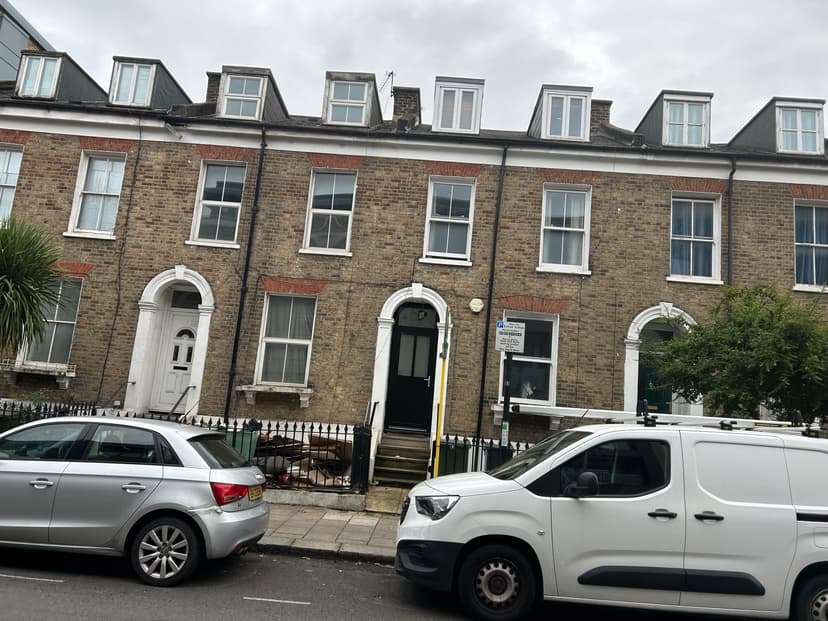 Image 1:4 bedroom Terraced house to rent