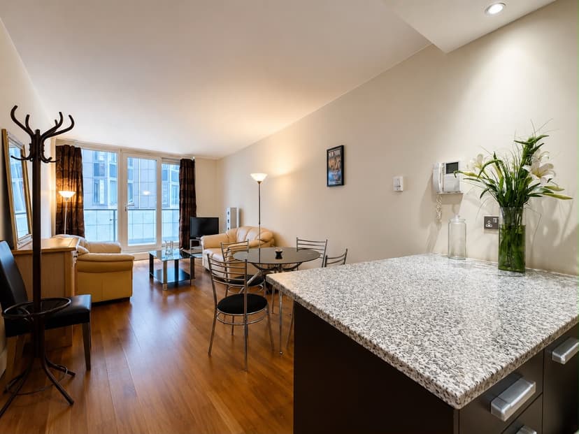 Image 1:2 bedroom Flat to rent