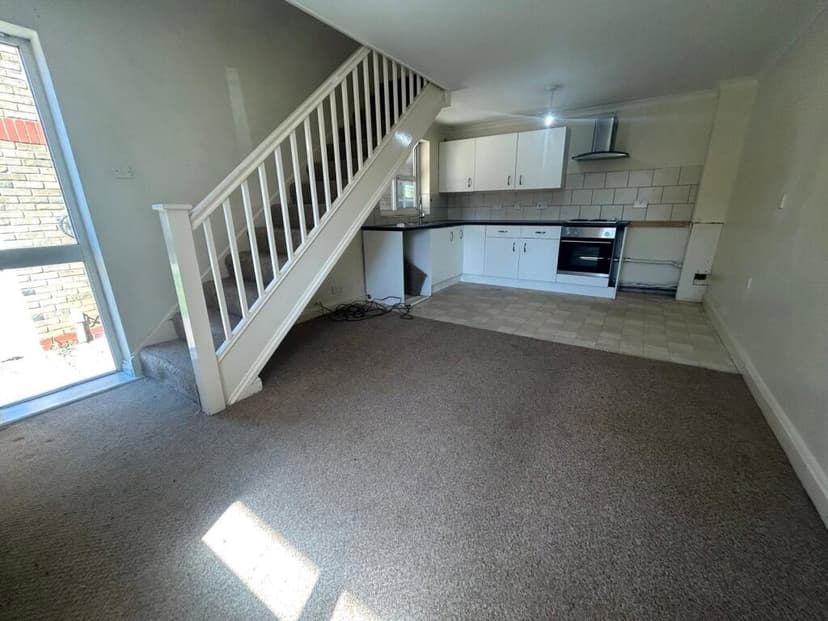 Image 2:2 bedroom Terraced house to rent