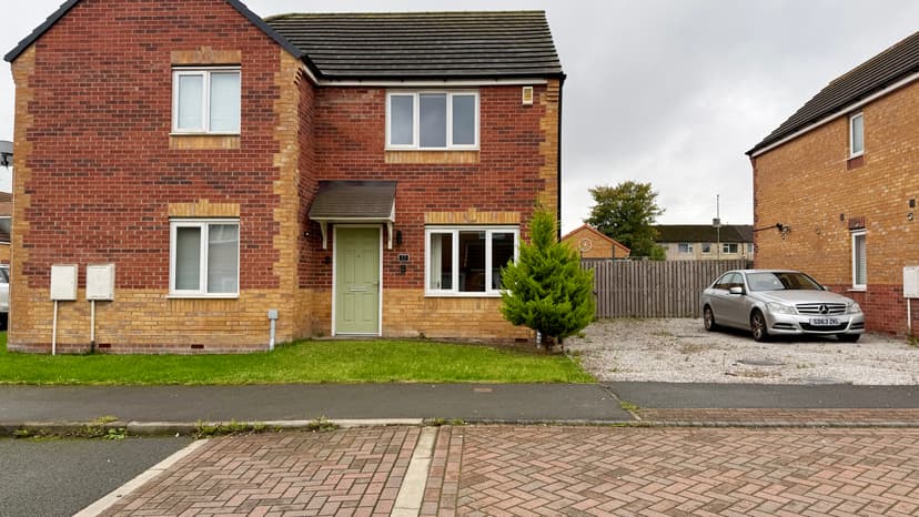 Image 1:2 bedroom Semi-detached house to rent