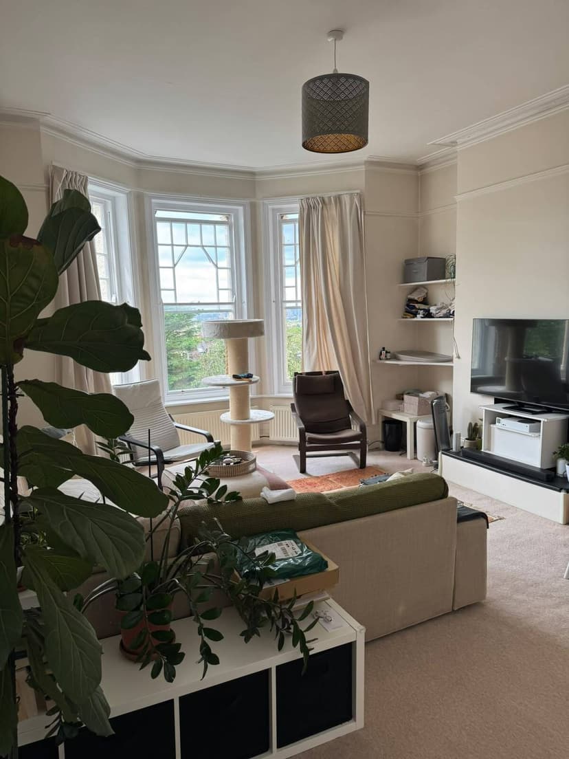Image 2:3 bedroom Flat to rent
