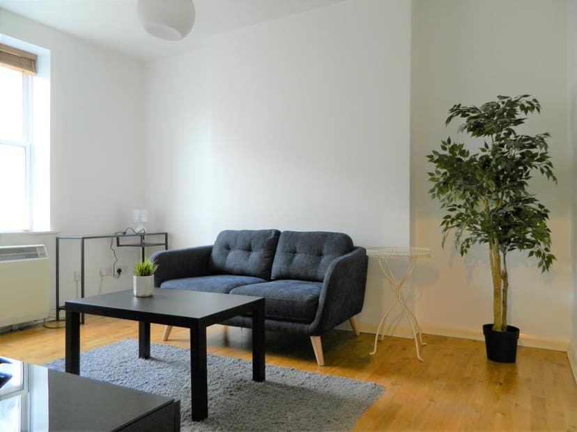 Image 1:1 bedroom Flat to rent