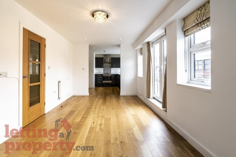 Image 3:2 bedroom Apartment or flat to rent