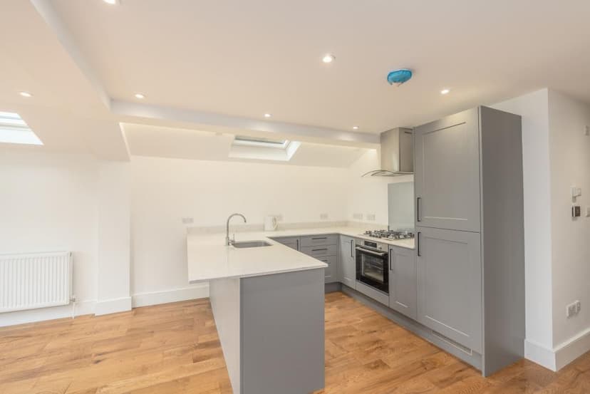 Image 2:2 bedroom Flat to rent