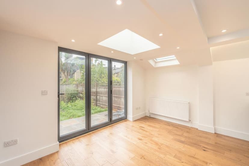 Image 3:2 bedroom Flat to rent