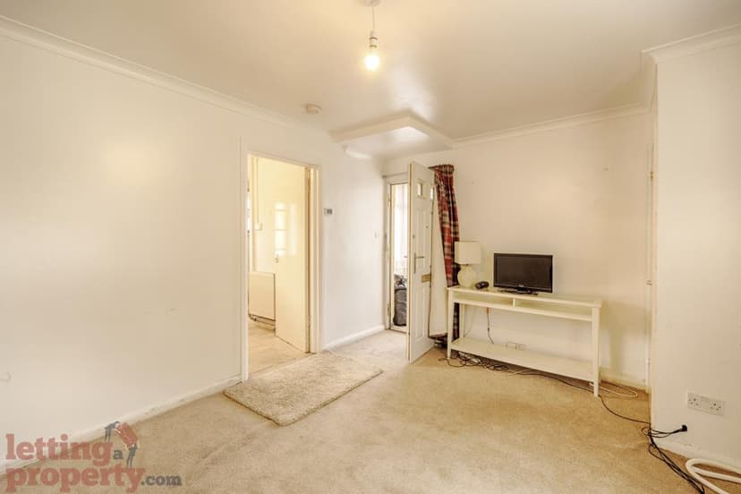 Image 3:2 bedroom Semi-detached house to rent