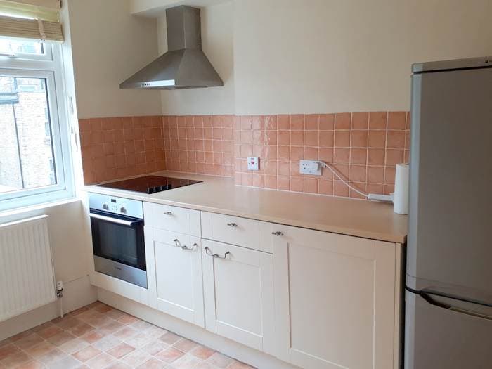 Image 2:2 bedroom Maisonette to rent