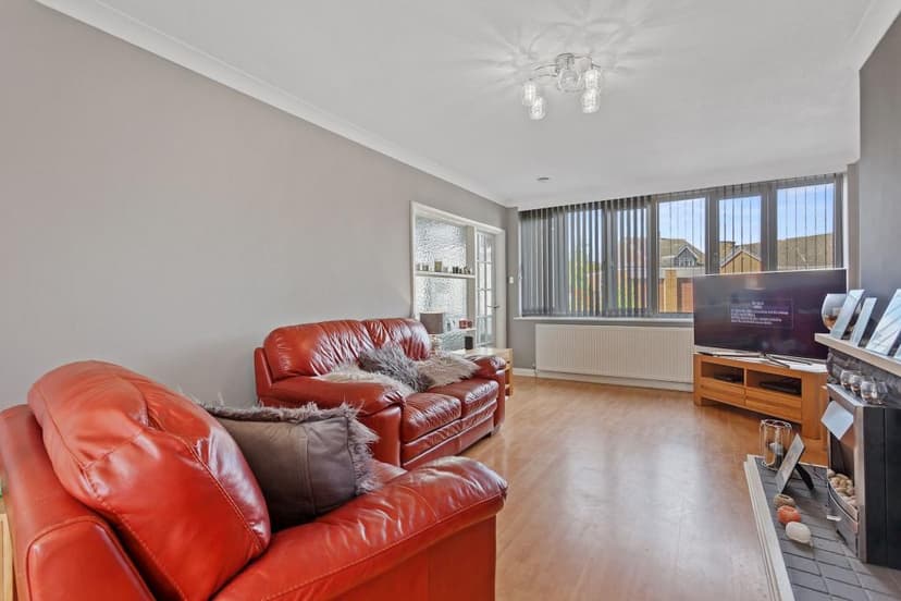 Image 3:3 bedroom Semi-detached house to rent