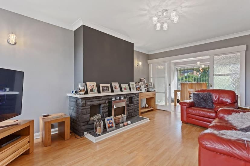 Image 2:3 bedroom Semi-detached house to rent