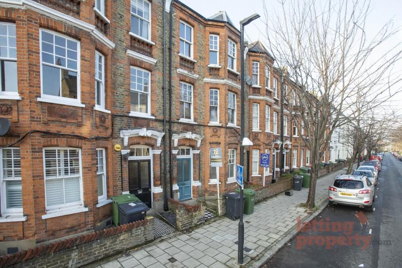 Image 1:1 bedroom Apartment or flat to rent