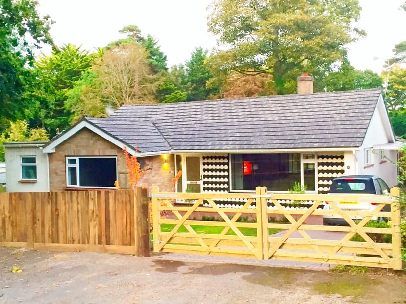 Image 2:3 bedroom Detached bungalow to rent