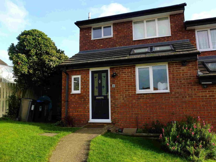 Image 1:3 bedroom End-of-terrace house to rent