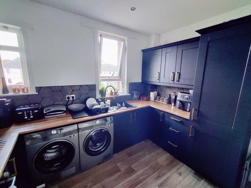 Image 2:2 bedroom Flat to rent