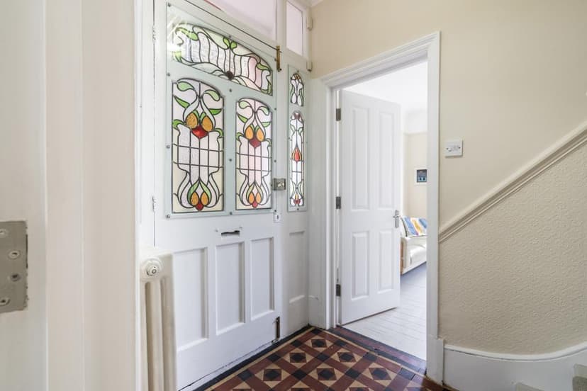 Image 3:4 bedroom Semi-detached house to rent