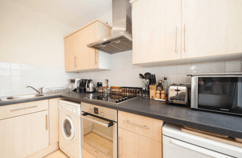 Image 2: Studio to rent