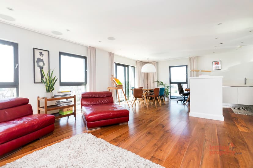 Image 1:3 bedroom Apartment or flat to rent