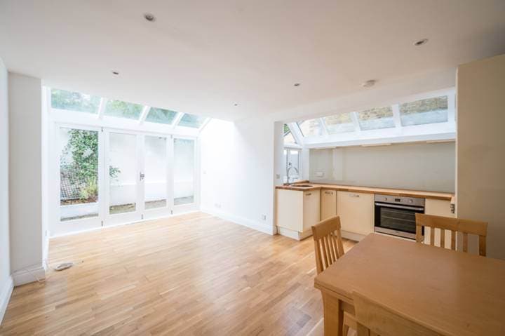 Image 1:2 bedroom Apartment or flat to rent