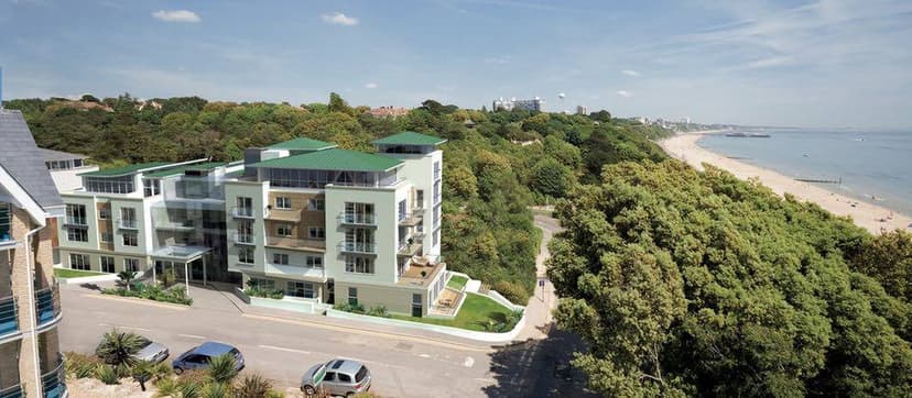 Image 1:1 bedroom Apartment or flat to rent