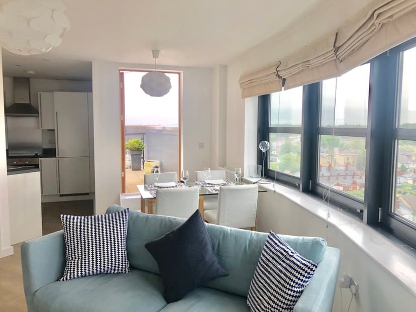 Image 2:2 bedroom Penthouse to rent