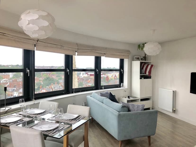 Image 1:2 bedroom Penthouse to rent