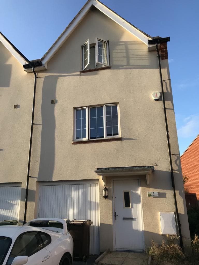 Image 2:4 bedroom Townhouse to rent