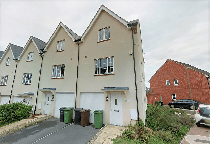 Image 1:4 bedroom Townhouse to rent