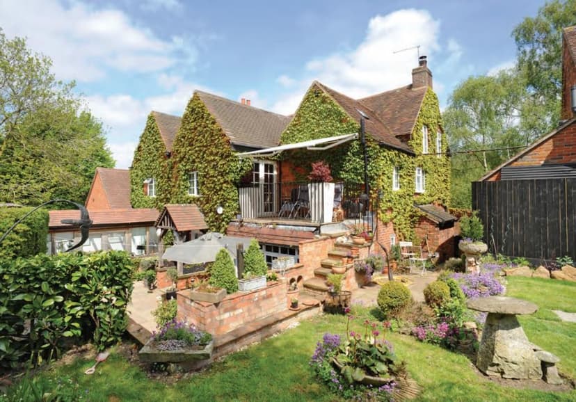 Image 1:5 bedroom Semi-detached house to rent