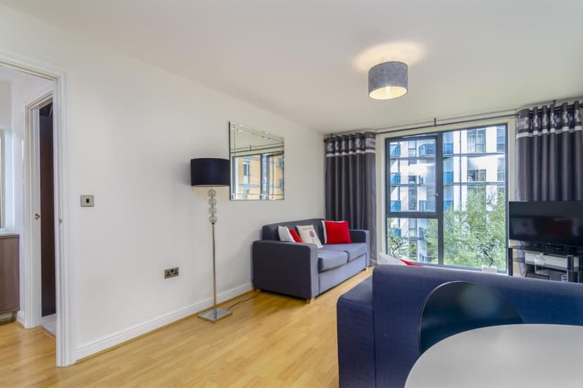 Image 1:1 bedroom Apartment or flat to rent