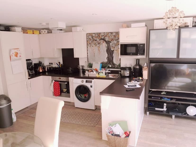 Image 3:4 bedroom Semi-detached house to rent