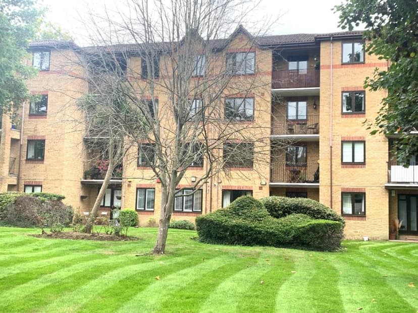 Image 1:2 bedroom Apartment or flat to rent