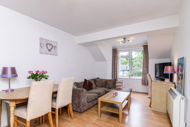 Image 1:2 bedroom Apartment or flat to rent