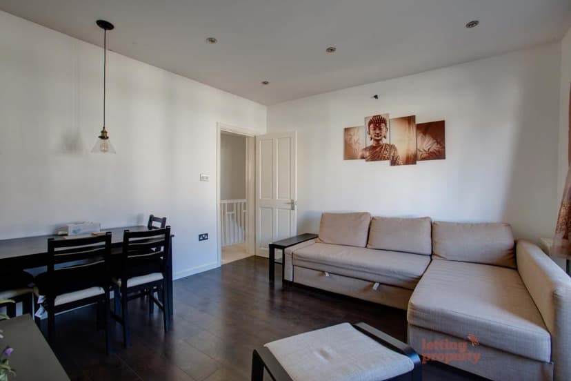 Image 3:2 bedroom Maisonette to rent