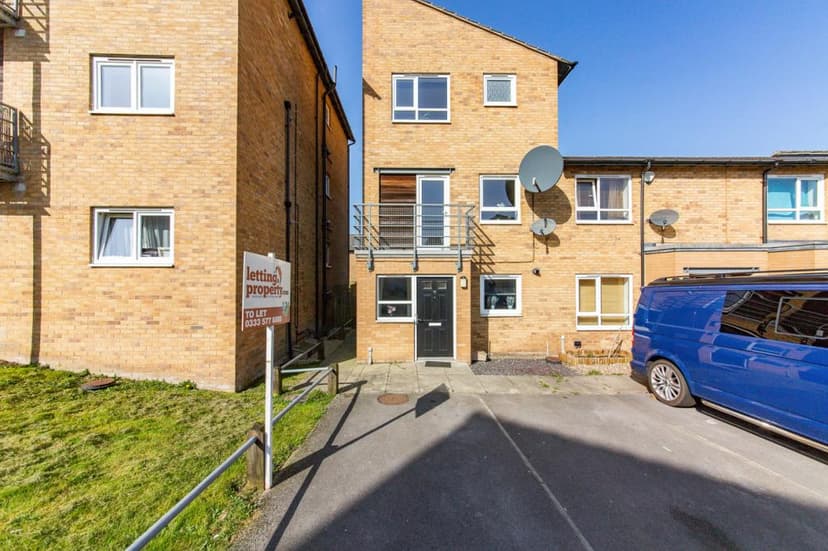 Image 1:4 bedroom Townhouse to rent