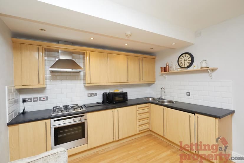 Image 3:2 bedroom Flat to rent