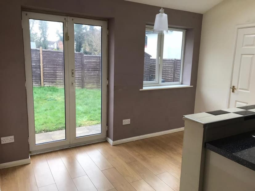 Image 2:3 bedroom Semi-detached house to rent