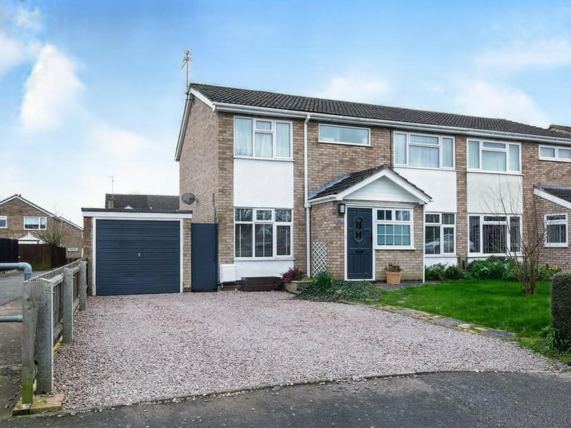 Image 1:4 bedroom Semi-detached house to rent