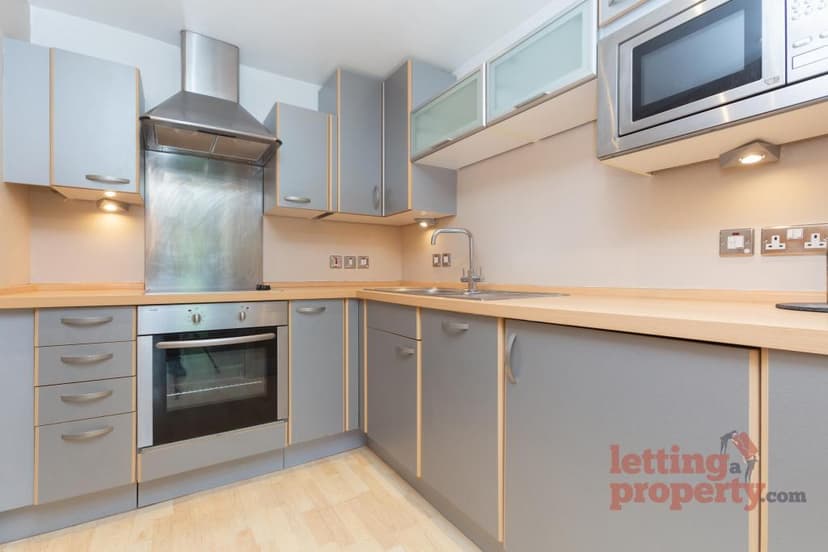 Image 1:1 bedroom Apartment or flat to rent