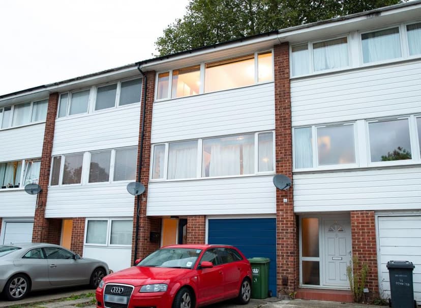 Image 2:3 bedroom Townhouse to rent