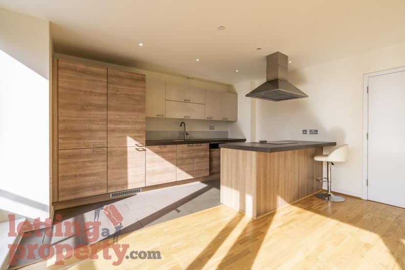 Image 3:3 bedroom Flat to rent