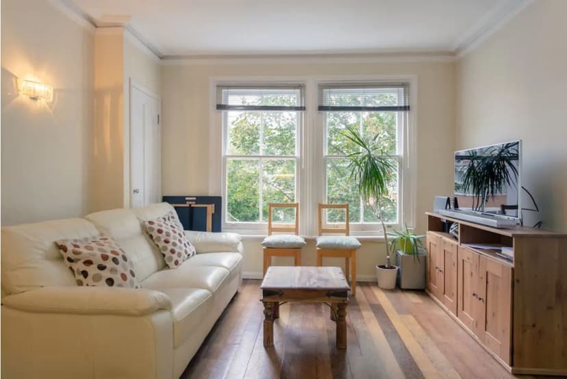 Image 1:1 bedroom Apartment or flat to rent